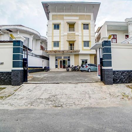 Oyo 91170 Ayahanda Residence Medan Kültér fotó