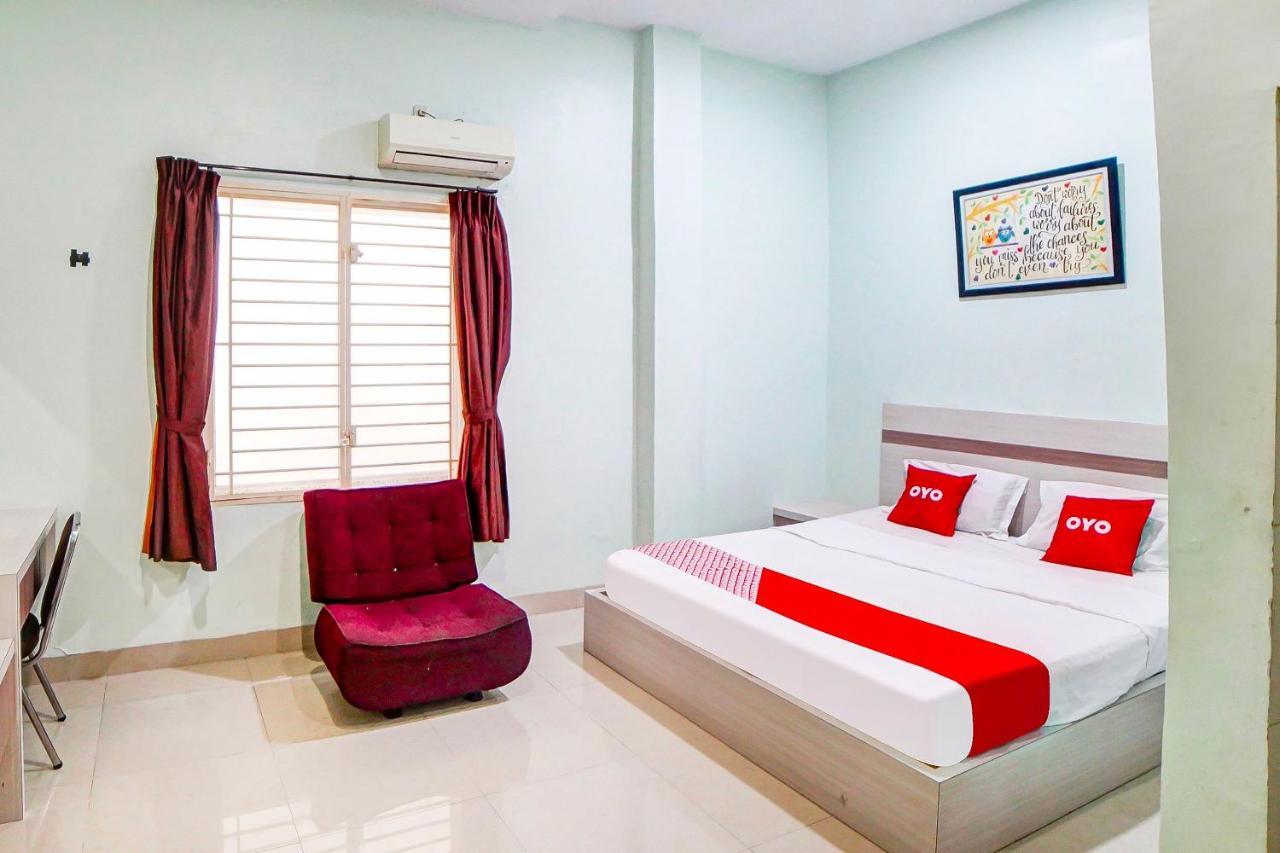 Oyo 91170 Ayahanda Residence Medan Kültér fotó