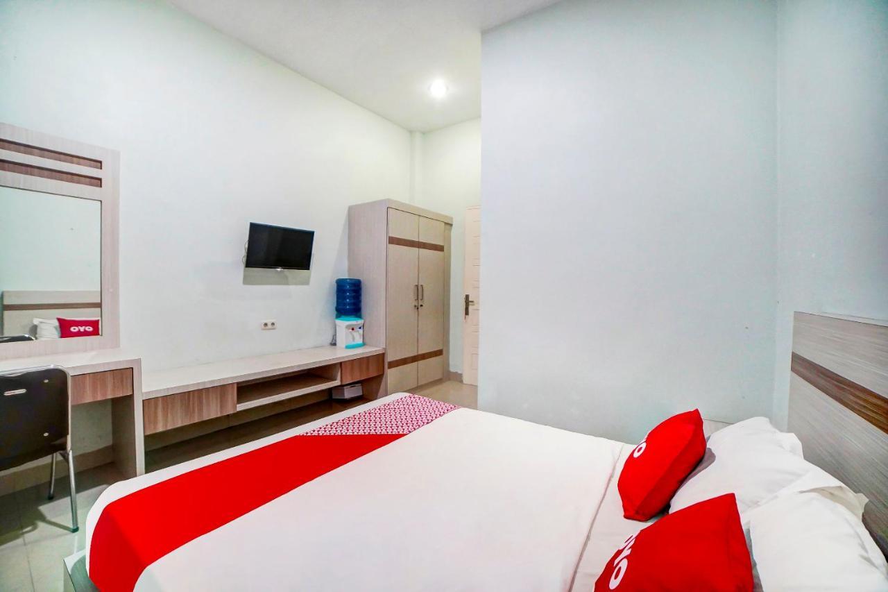 Oyo 91170 Ayahanda Residence Medan Kültér fotó
