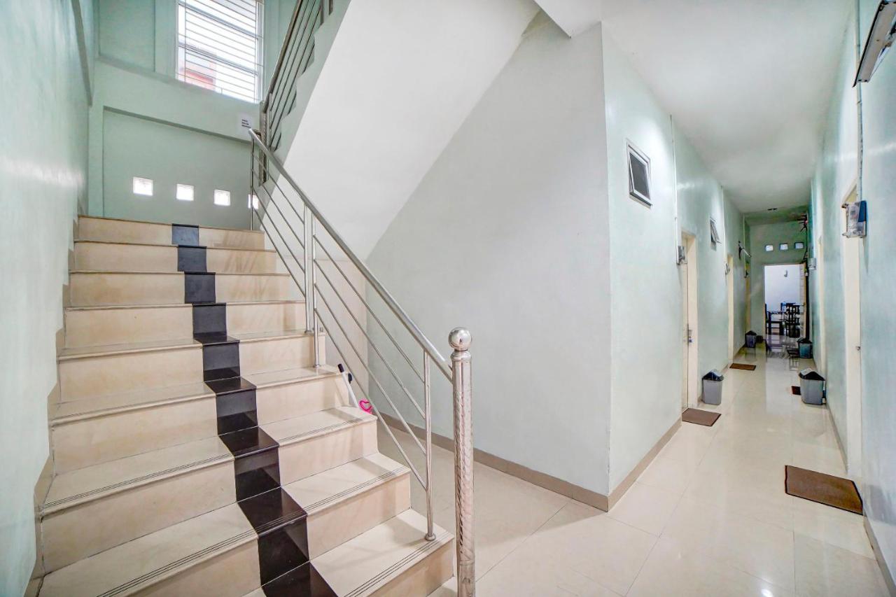 Oyo 91170 Ayahanda Residence Medan Kültér fotó