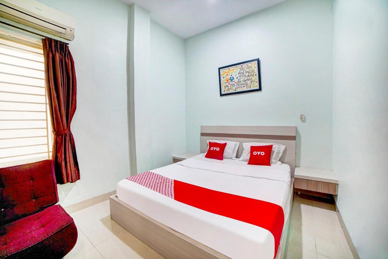 Oyo 91170 Ayahanda Residence Medan Kültér fotó