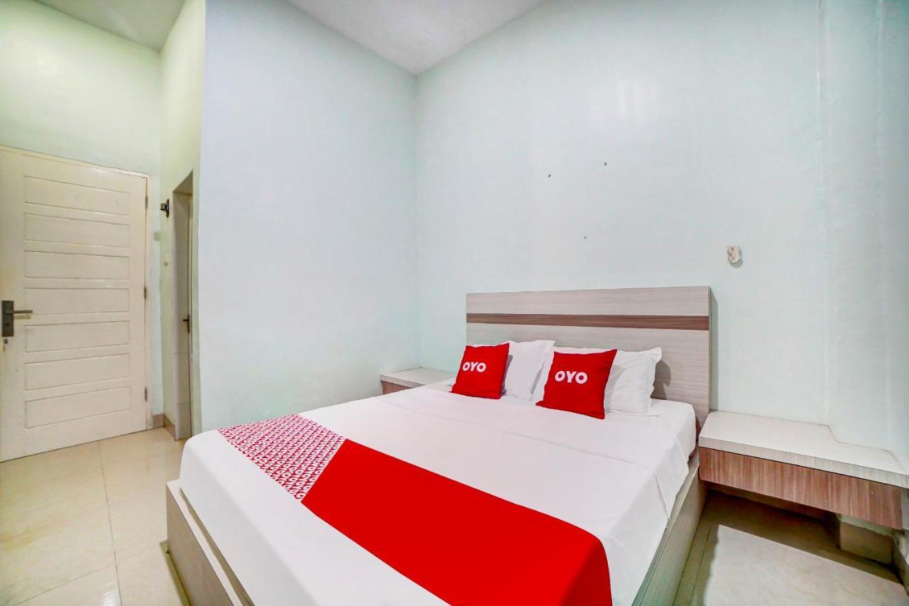 Oyo 91170 Ayahanda Residence Medan Kültér fotó