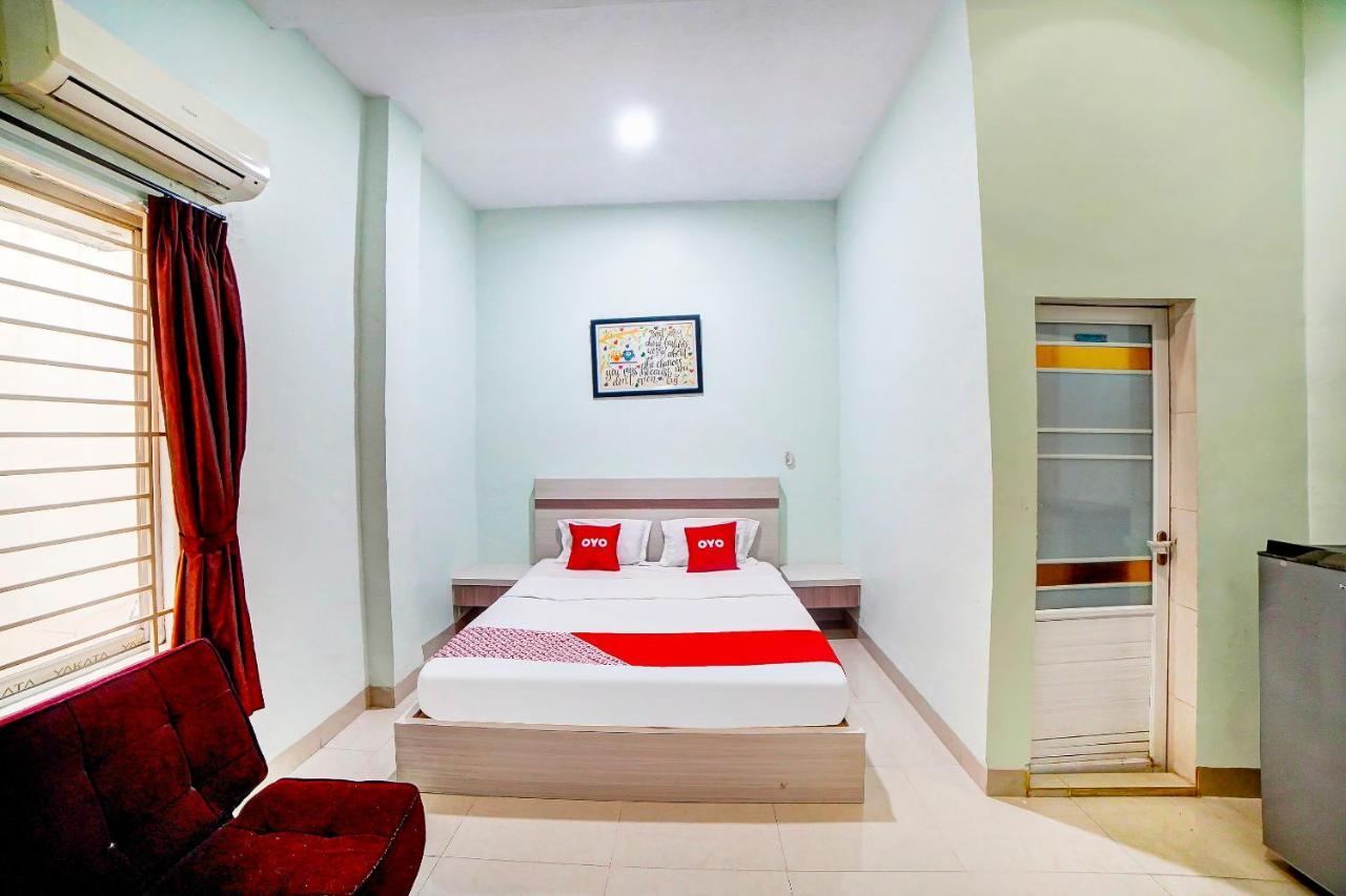 Oyo 91170 Ayahanda Residence Medan Kültér fotó