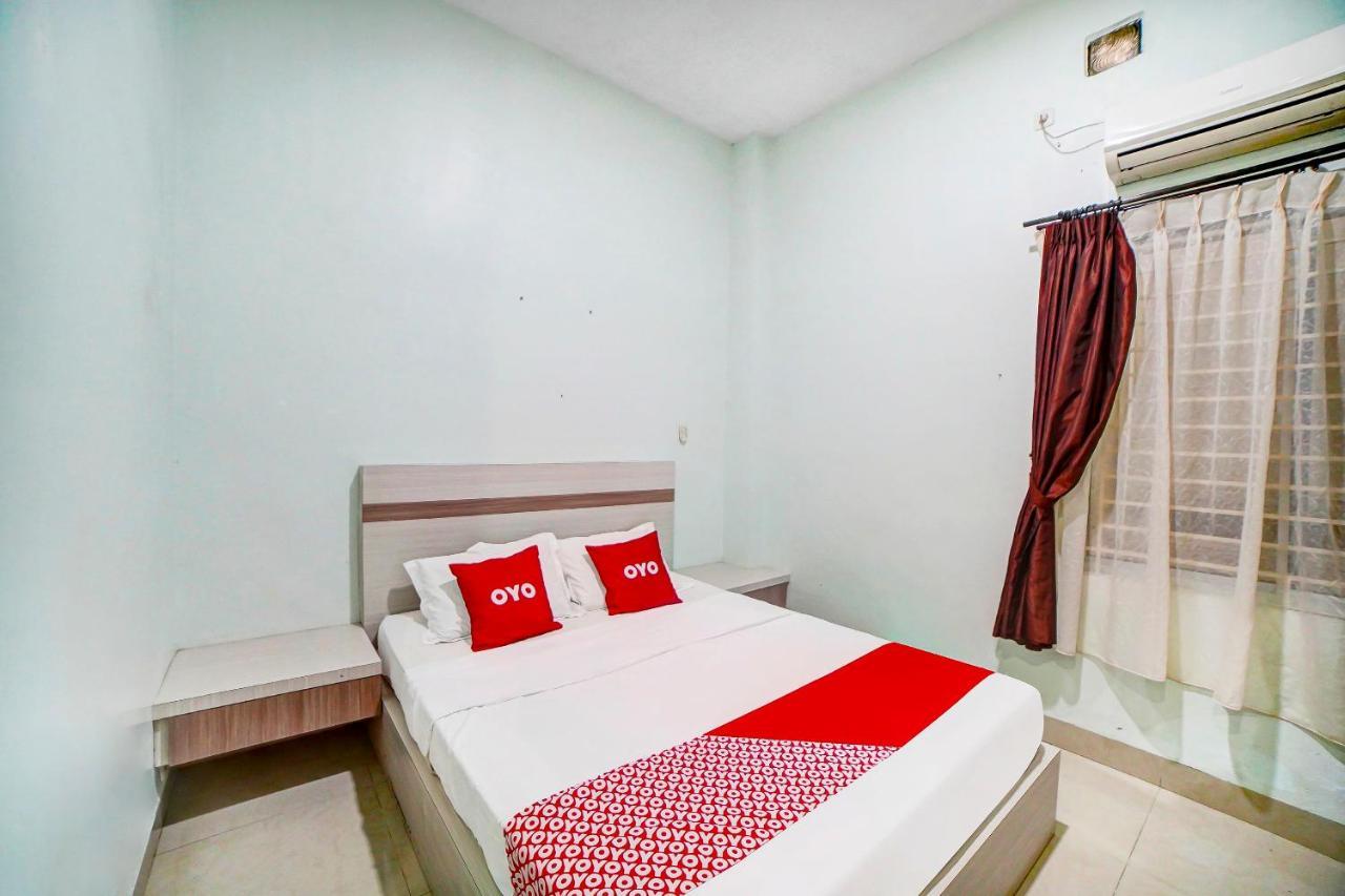 Oyo 91170 Ayahanda Residence Medan Kültér fotó