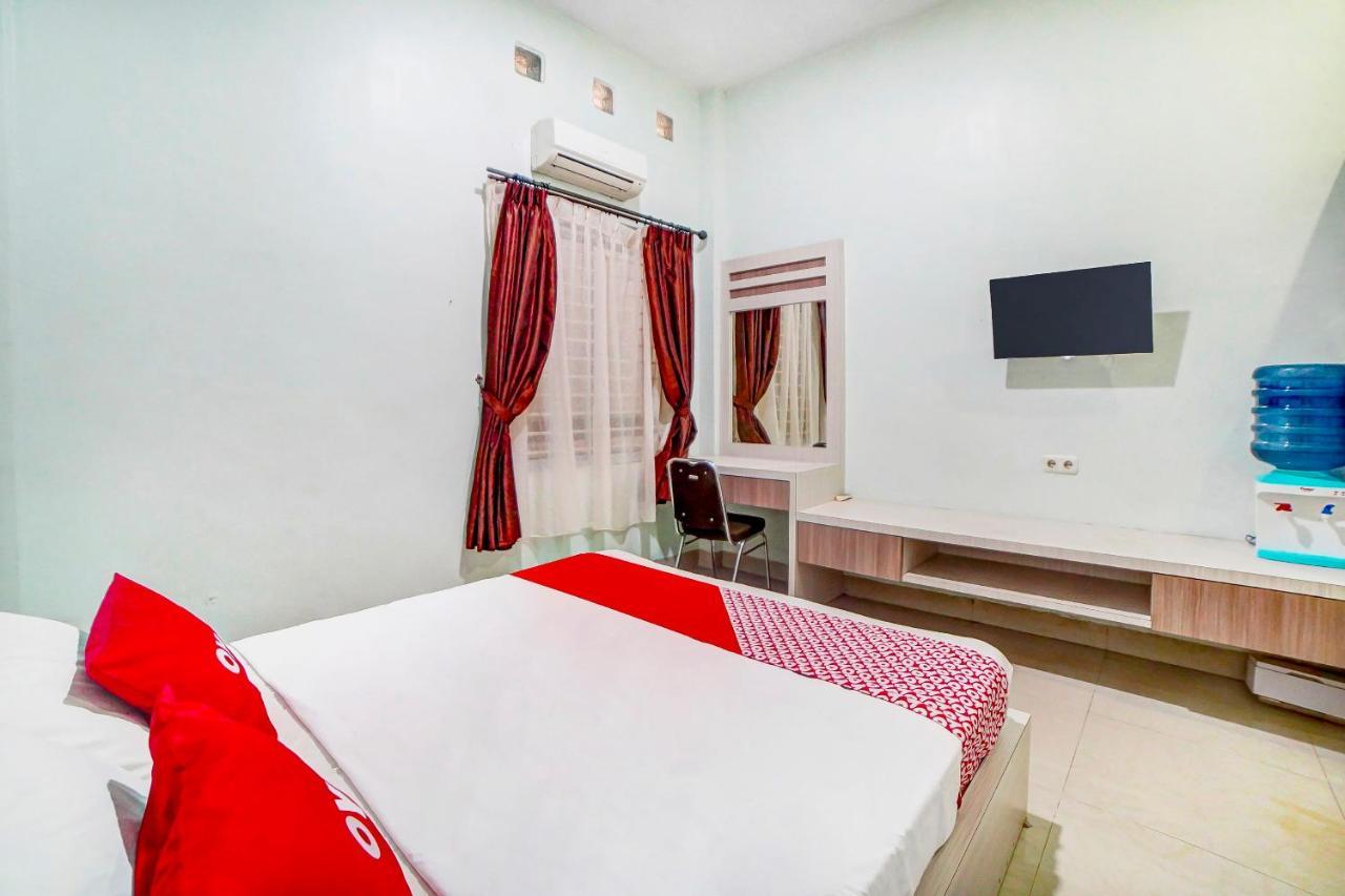 Oyo 91170 Ayahanda Residence Medan Kültér fotó